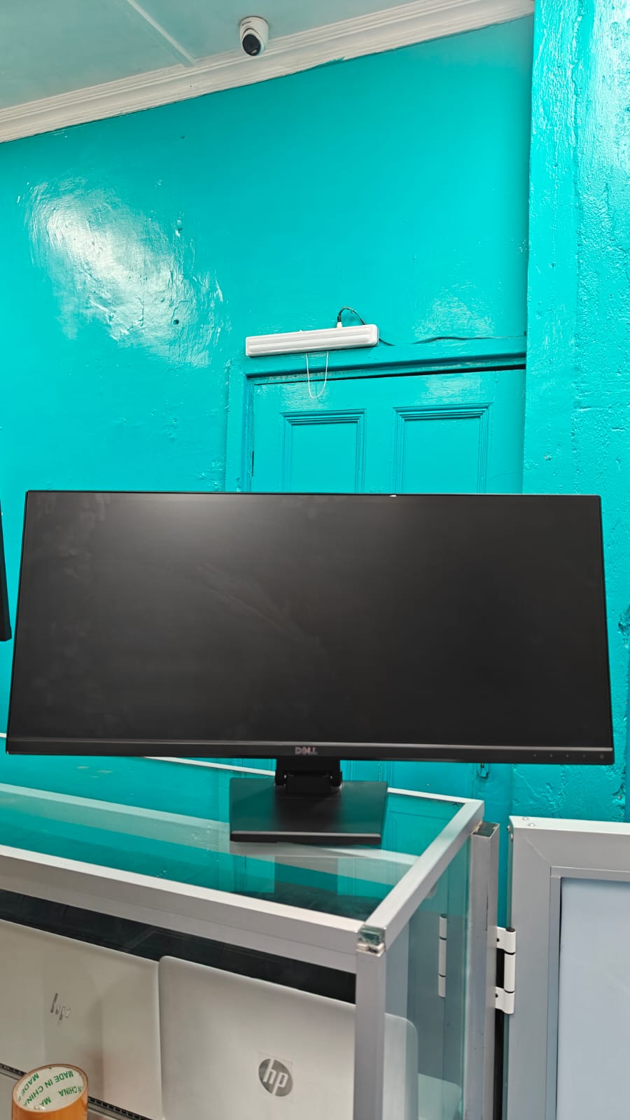 Dell 29-Inch Monitor – UltraWide Display for Productivity & Entertainment